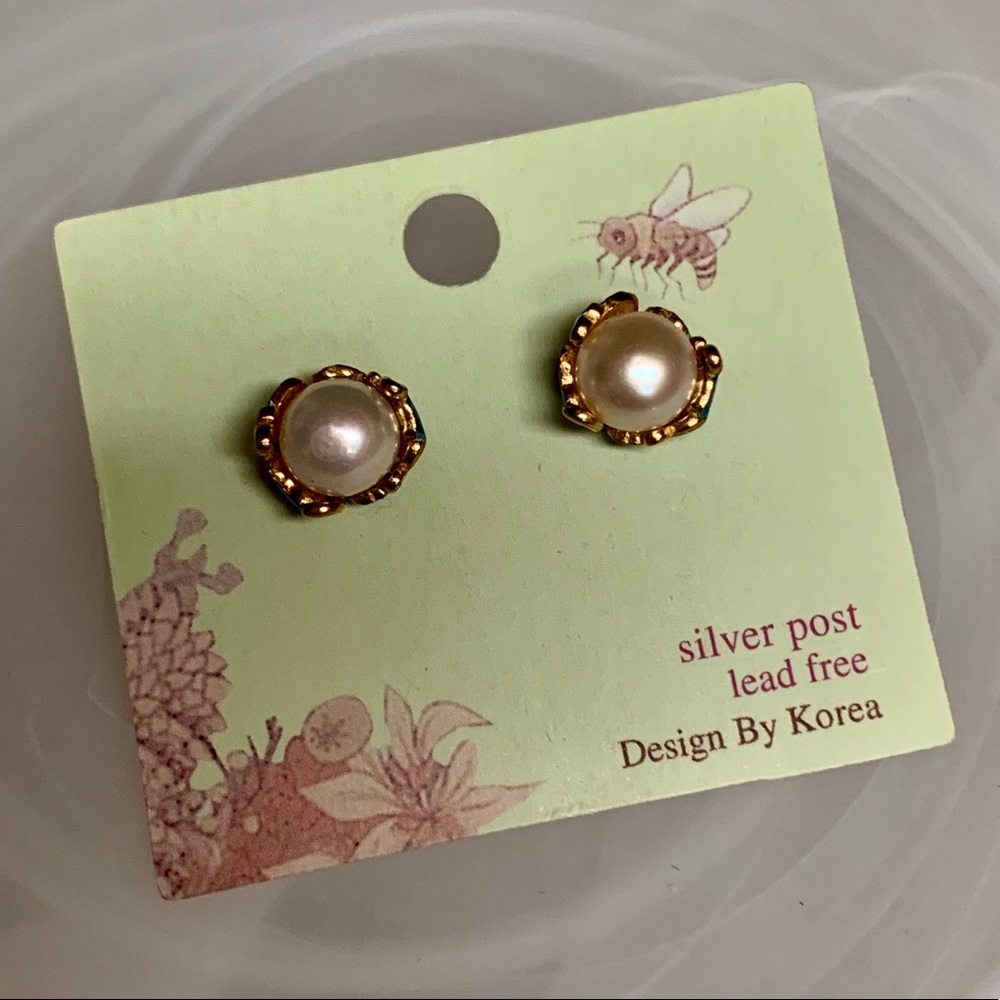 DESIGN BY KOREA PEARL & BLUE ENAMEL EARRINGS NWOT